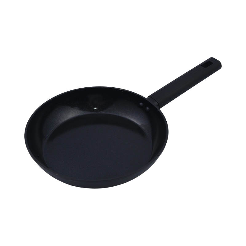 Set posuđa od kovanog aluminija s crnim keramičkim premazom