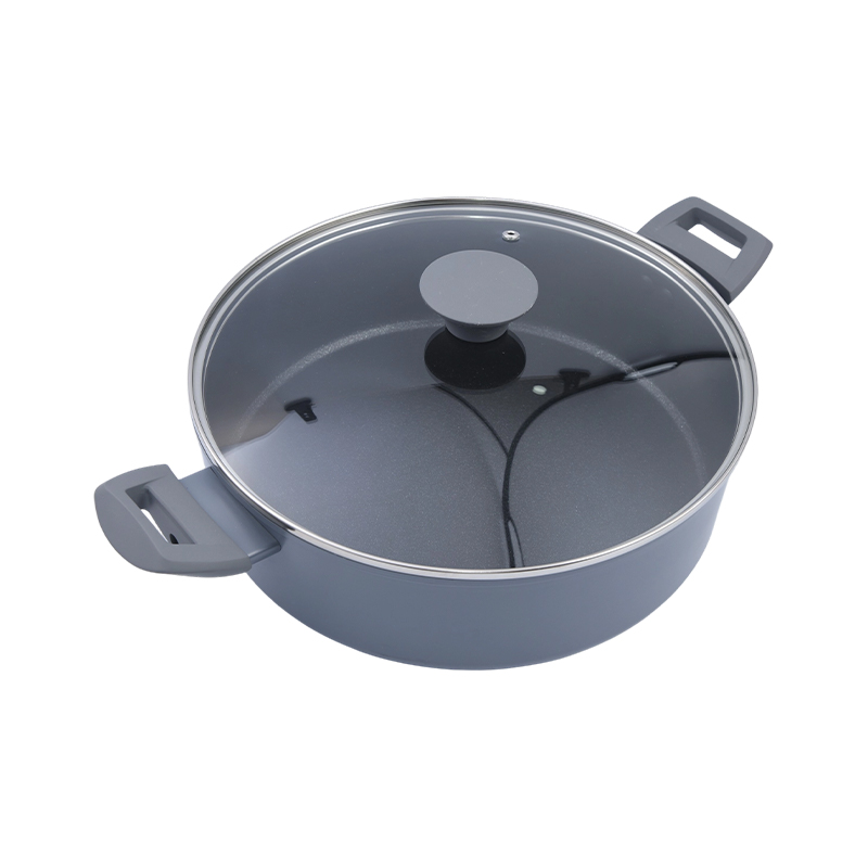 Ravna plitka posuda od kovanog aluminija
